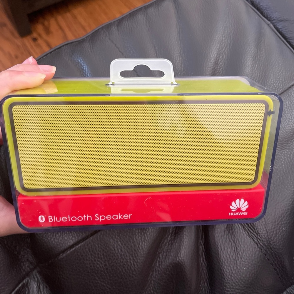 Authentic brand new Huawei Lime Green Speaker portable